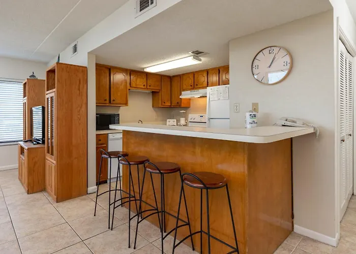 Island Winds East 211 Apartment