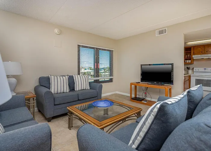 Apartment Island Winds East 211 *