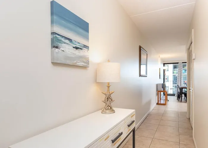 Island Winds East 211 Apartment