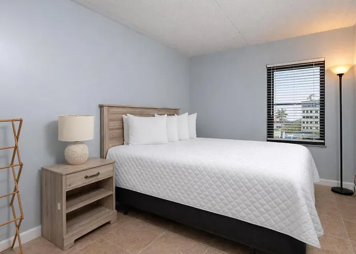 Apartment Island Winds East 211