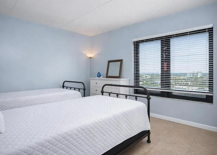 Apartment Island Winds East 211