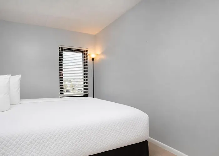 Island Winds East 211 Apartment