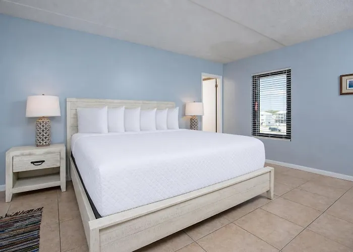 Island Winds East 211 Apartment