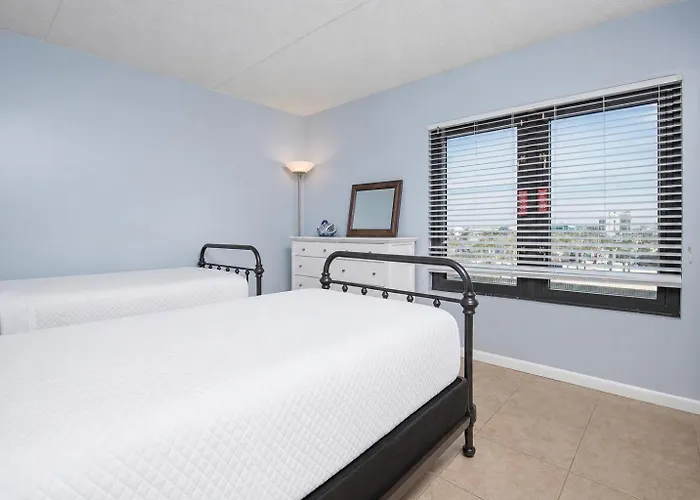 Island Winds East 211 Apartment